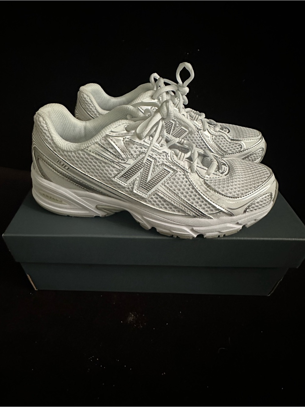 New Balance 740 Retro White Metallic Silver Sneakers GR740WM Size 6.5Y or W 8